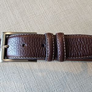 New mens brown Jos A Bank pebble grain belt